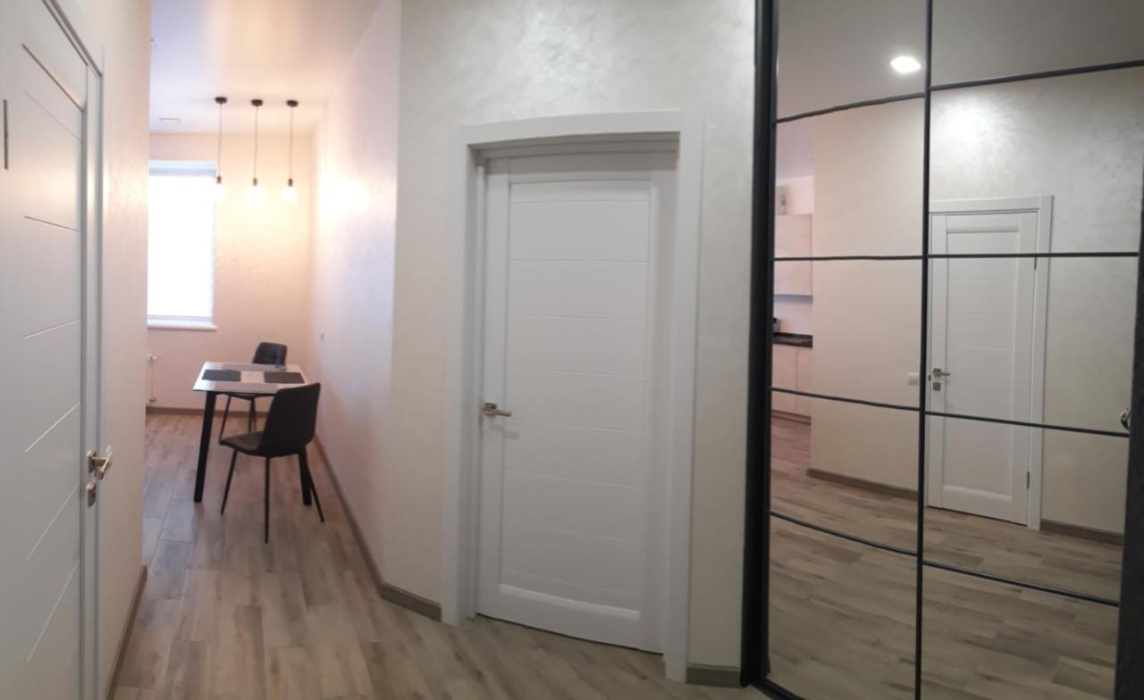 Чудова Квартира В Центрі Міста Rivne Extérieur photo