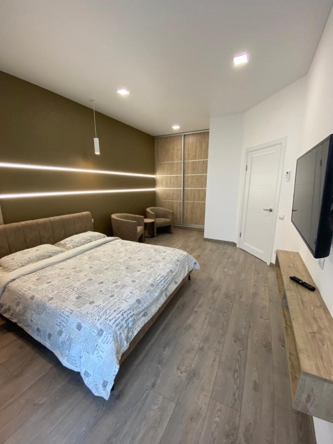 Чудова Квартира В Центрі Міста Rivne Extérieur photo