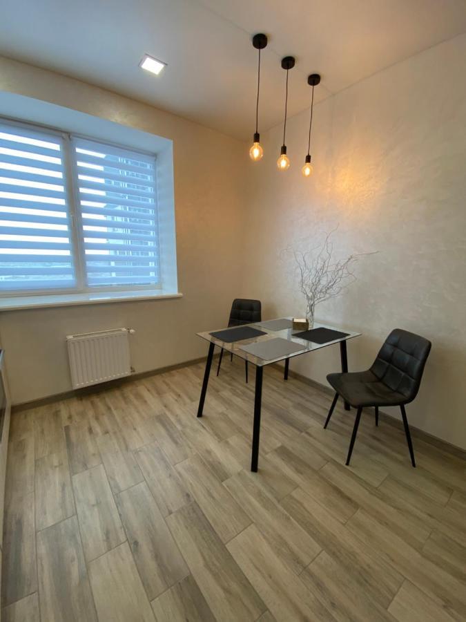 Чудова Квартира В Центрі Міста Rivne Extérieur photo