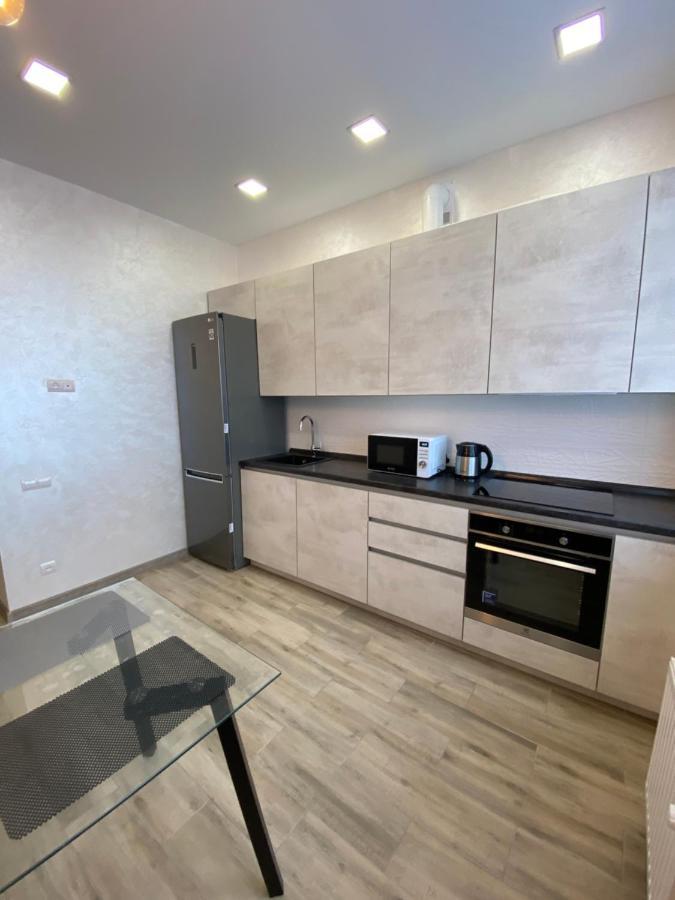 Чудова Квартира В Центрі Міста Rivne Extérieur photo
